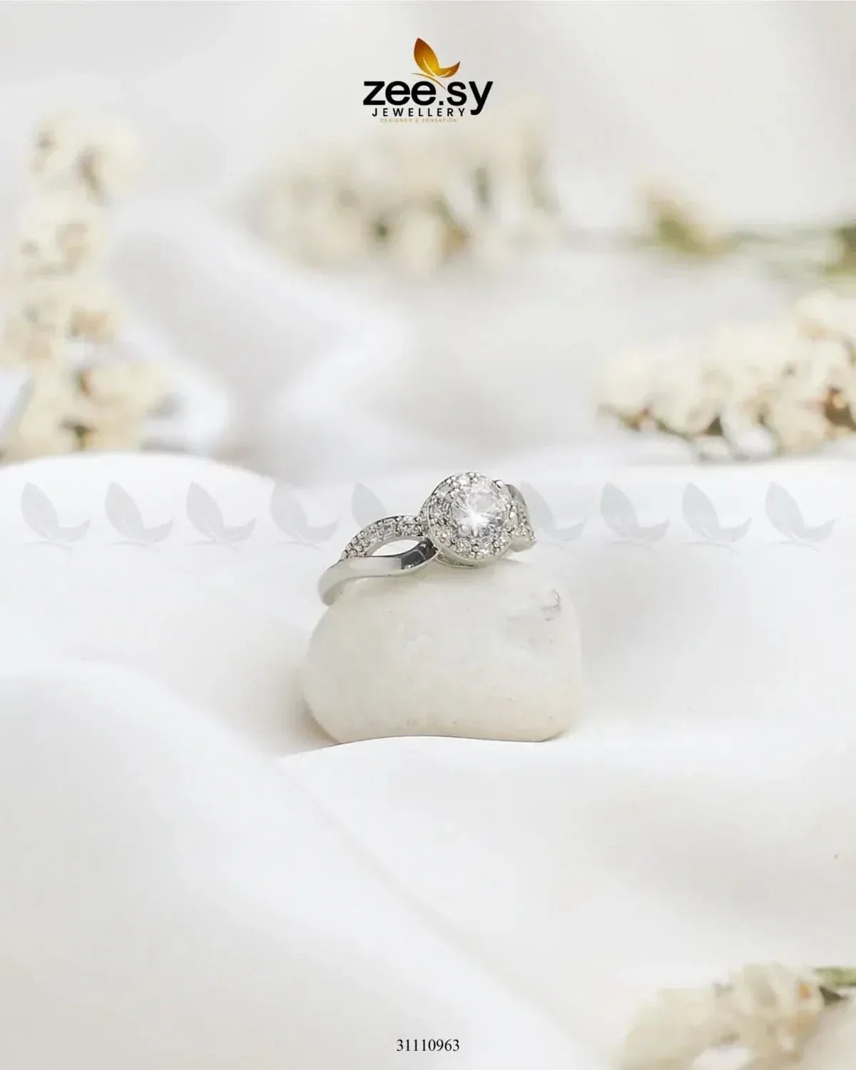 Veyra Ring - Zeesy.pk