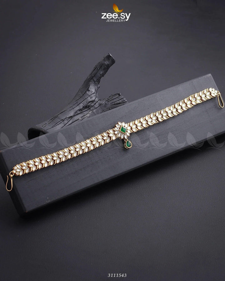Nazia Hassan Matha Pati Green MATHA PATI - Zeesy Jewellery Pakistan | Premium Artificial & Imitation Jewellery