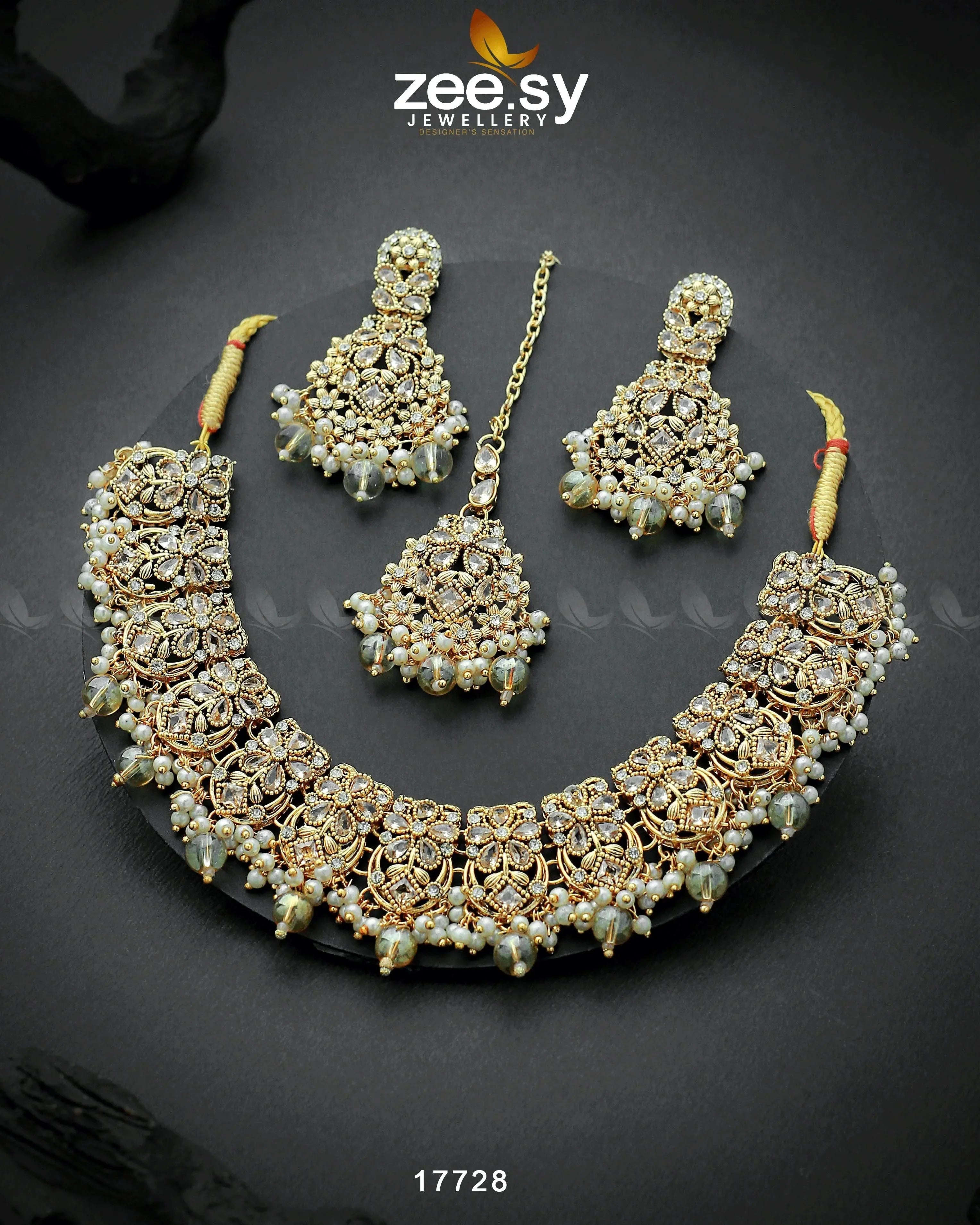 Amaryllis Necklace - Zeesy.pk