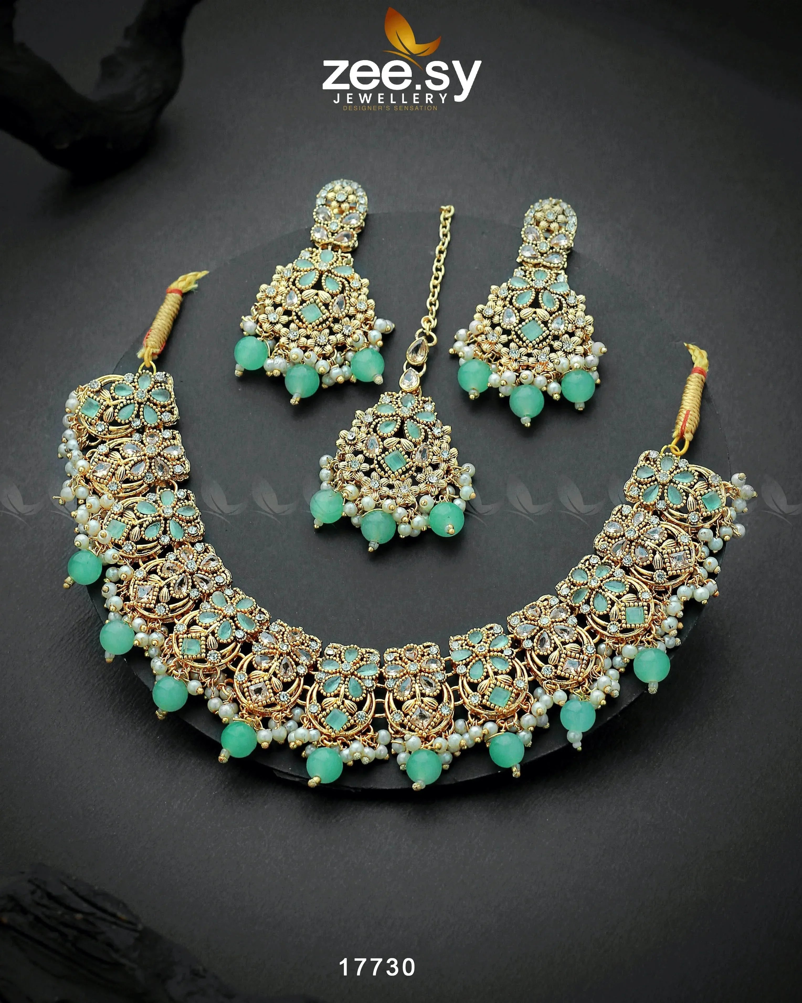 Amaryllis Necklace - Zeesy.pk