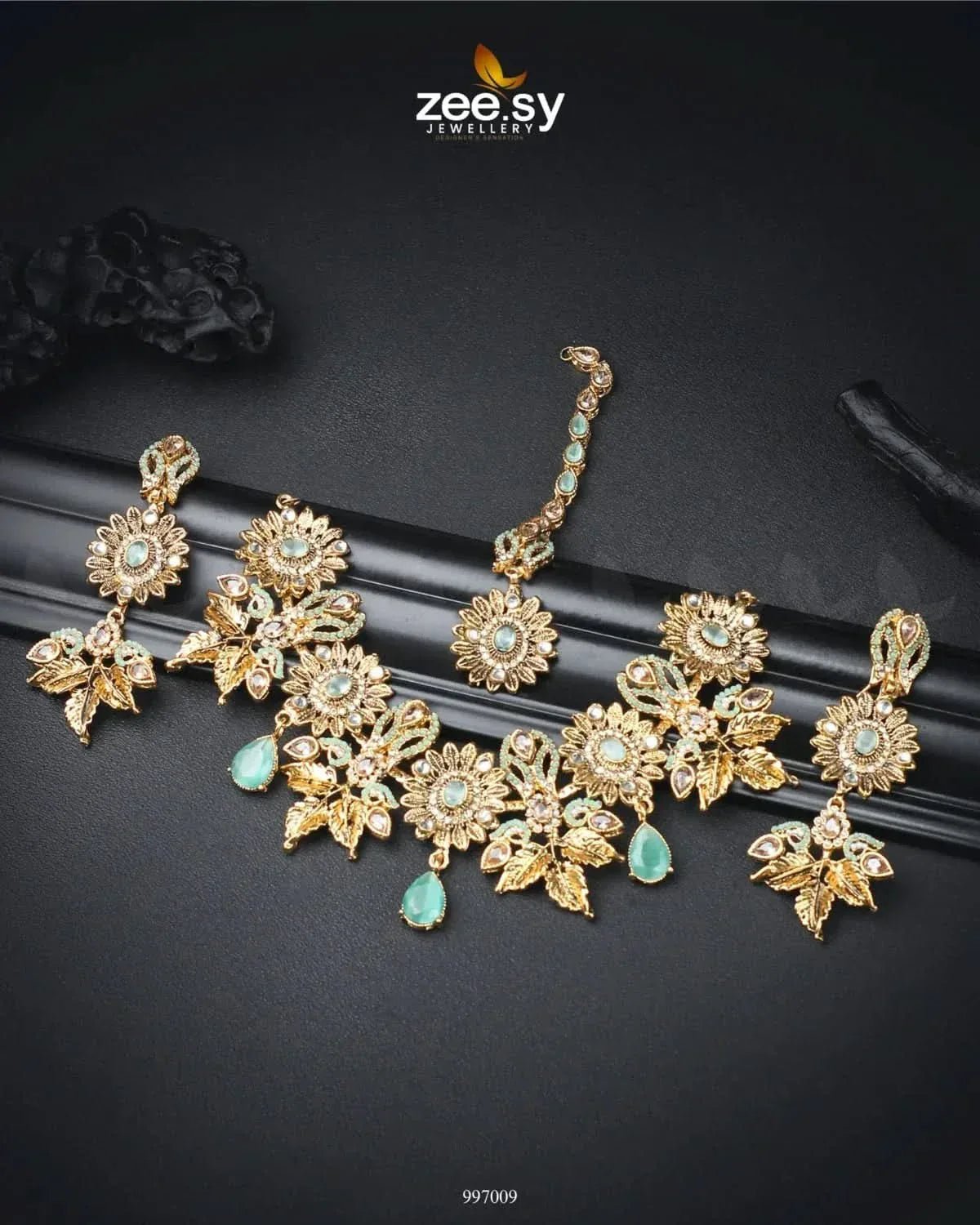 Angelonia Necklace Set - Zeesy.pk