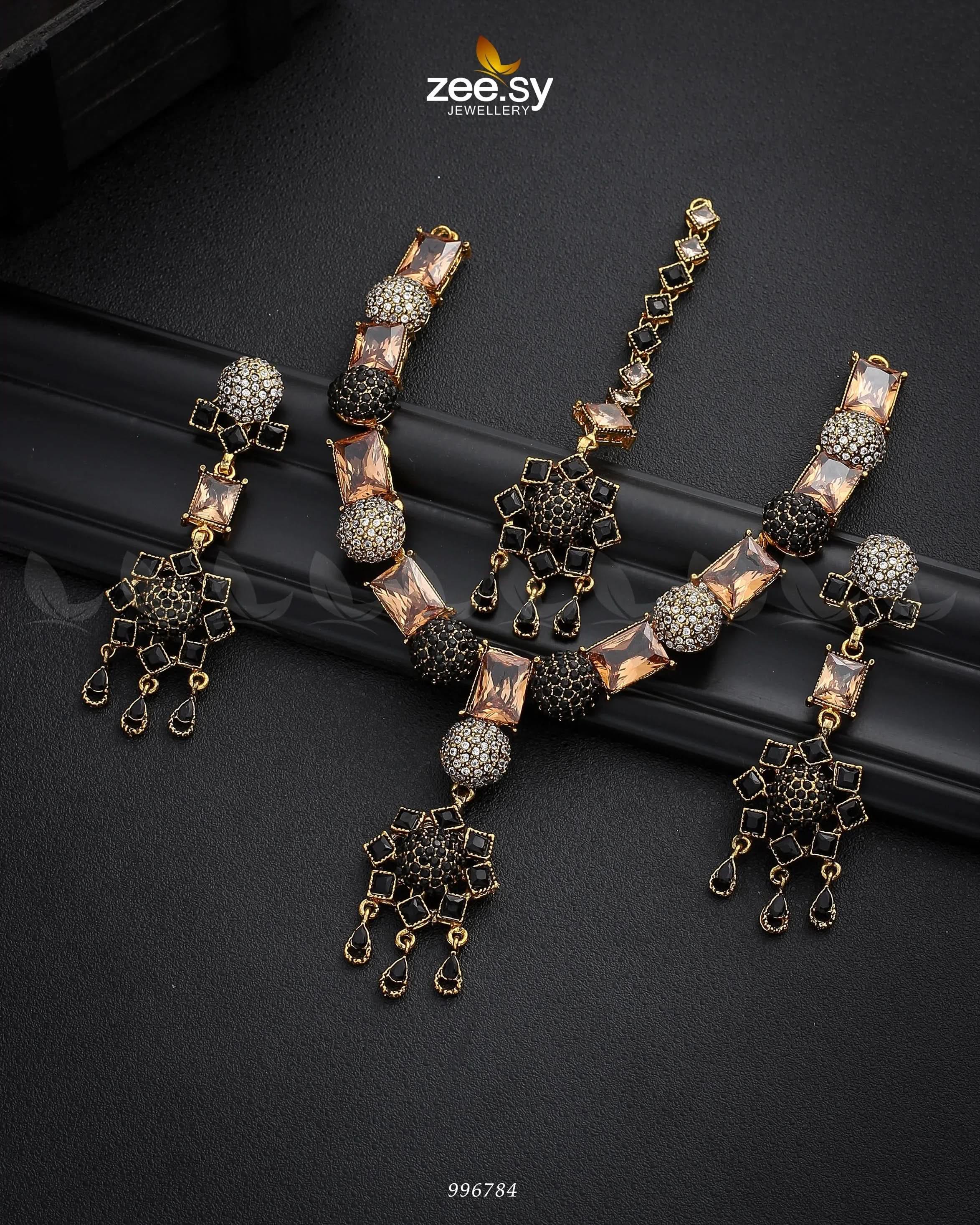 Agapanthus Necklace Set - Zeesy.pk