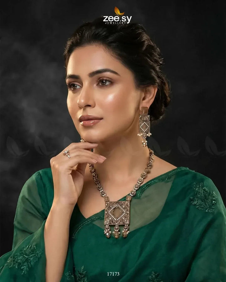 Captivating Crystals Necklace Necklace Sets - Zeesy Jewellery Pakistan | Premium Artificial & Imitation Jewellery