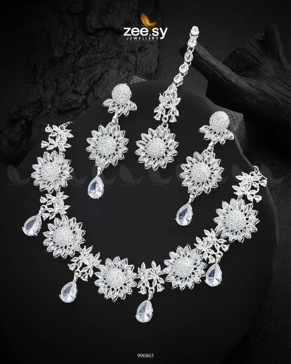 Oleander Necklace Set - Zeesy.pk