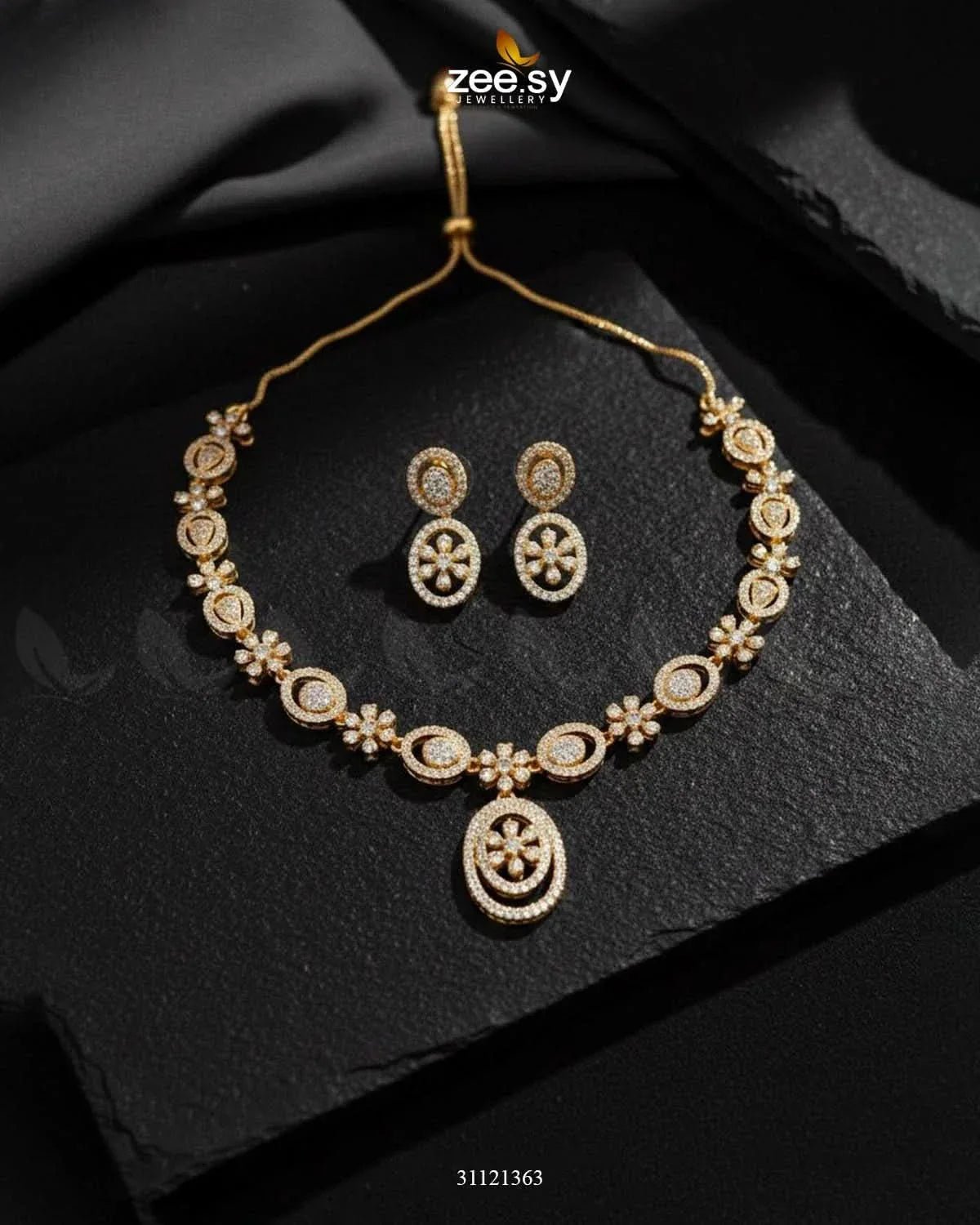 Dainty Oval Floral Necklace Set Golden Necklace Sets - Zeesy Jewellery Pakistan | Premium Artificial & Imitation Jewellery