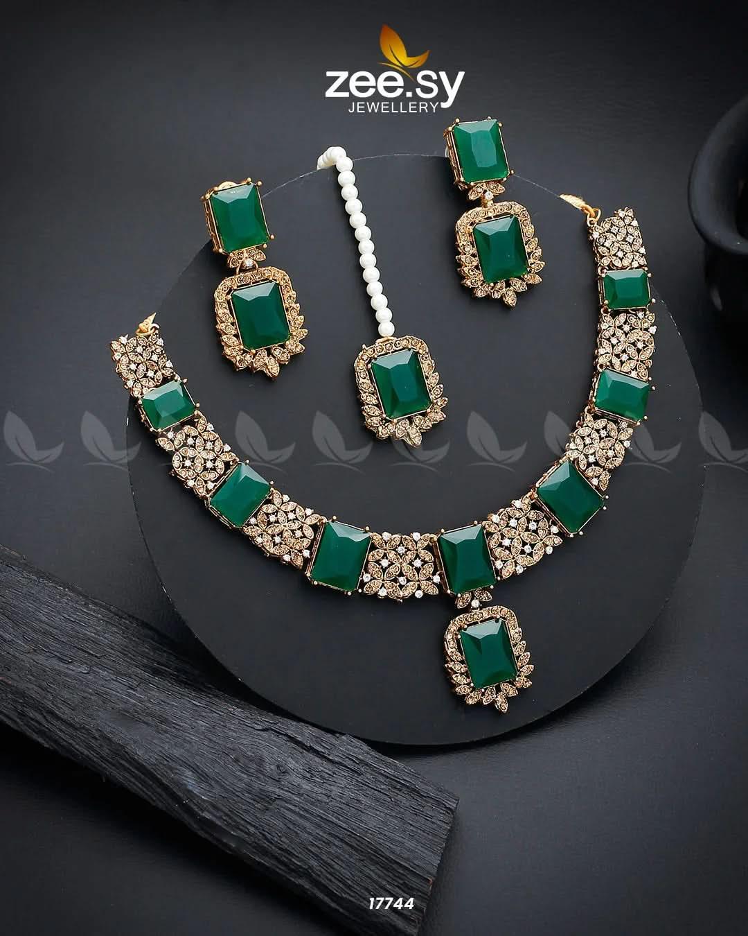 Gul-Badan Necklace Golden Green Necklace Sets - Zeesy Jewellery Pakistan | Premium Artificial & Imitation Jewellery