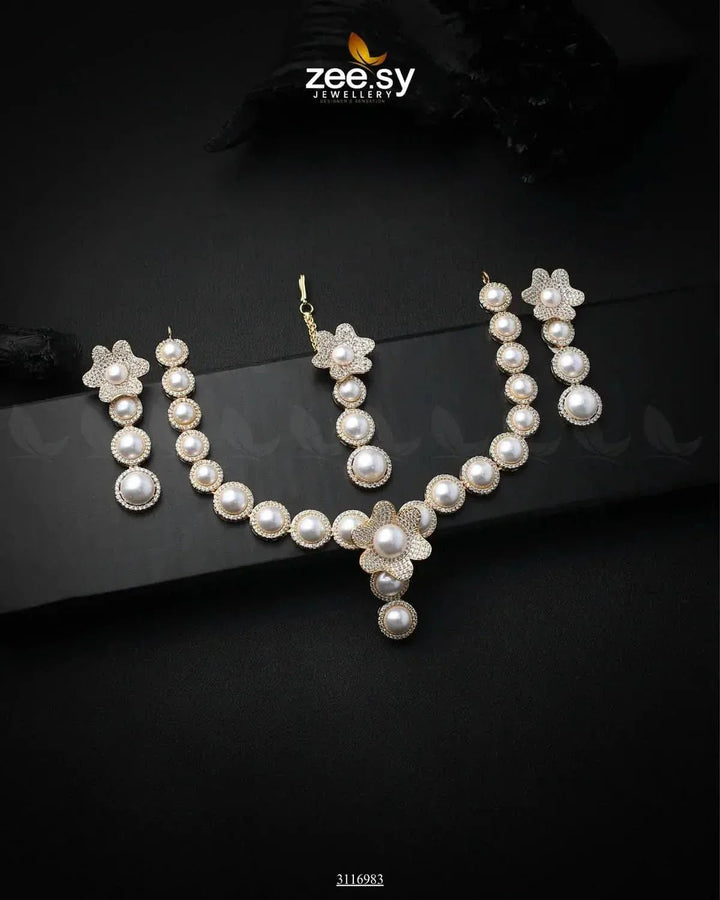 Helenium Necklace Set Golden Necklace Sets - Zeesy Jewellery Pakistan | Premium Artificial & Imitation Jewellery