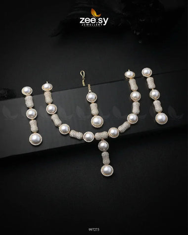 Perlaura Necklace Set Golden Necklace Sets - Zeesy Jewellery Pakistan | Premium Artificial & Imitation Jewellery