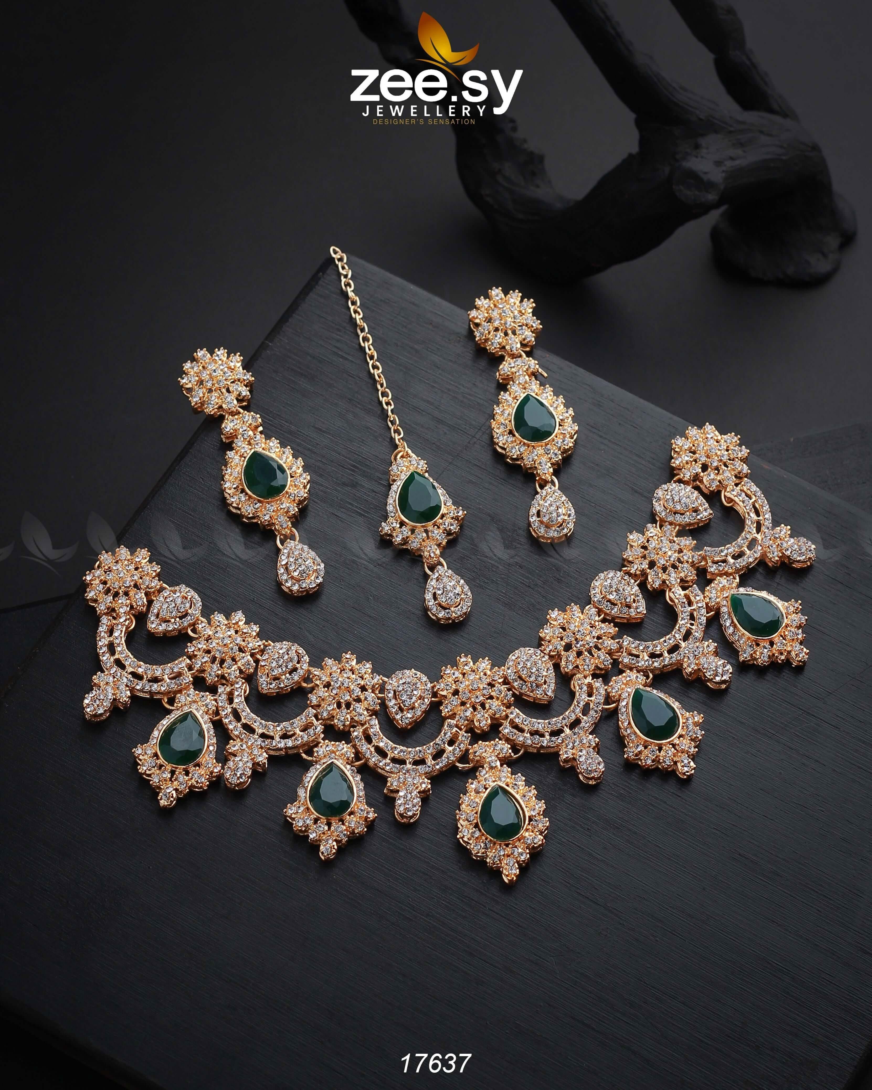 Galactic Necklace - Zeesy.pk