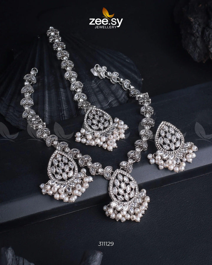 Luxe Necklace Set Silver Necklace Sets - Zeesy Jewellery Pakistan | Premium Artificial & Imitation Jewellery