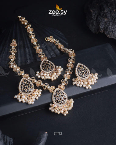 Luxe Necklace Set Golden Black Necklace Sets - Zeesy Jewellery Pakistan | Premium Artificial & Imitation Jewellery