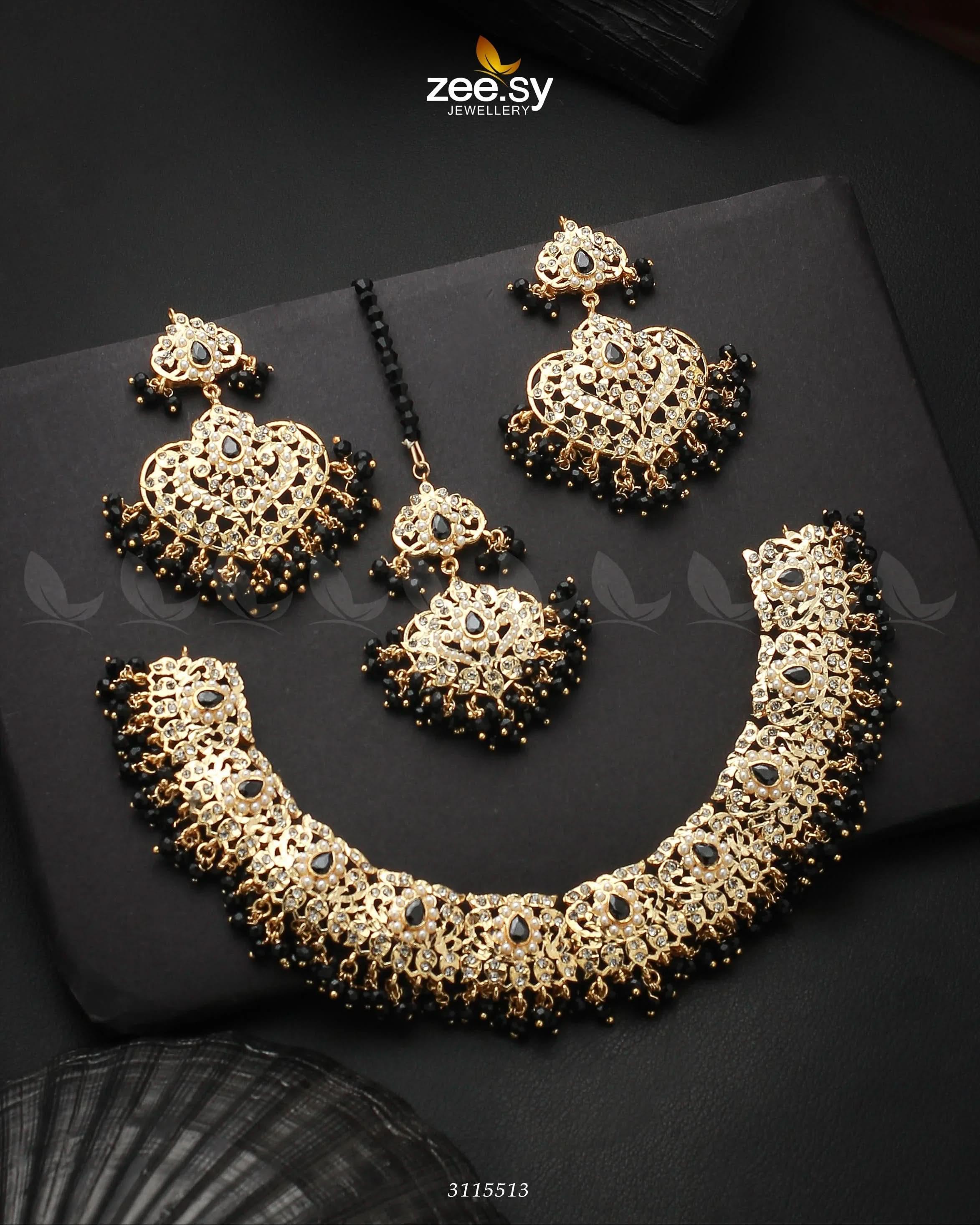 Maniha Necklace Set - Zeesy.pk