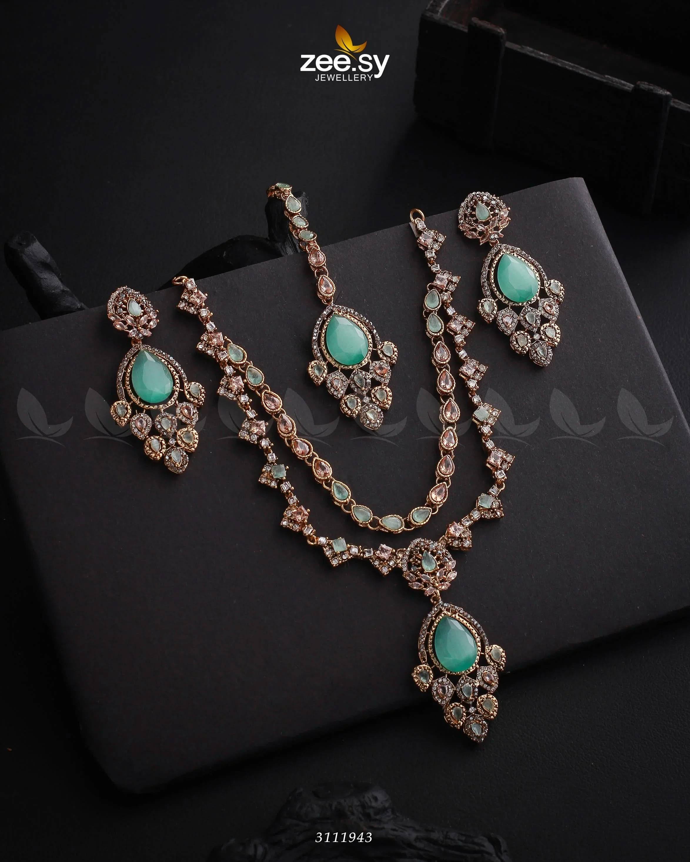 Sushmita Necklace Set - Zeesy.pk
