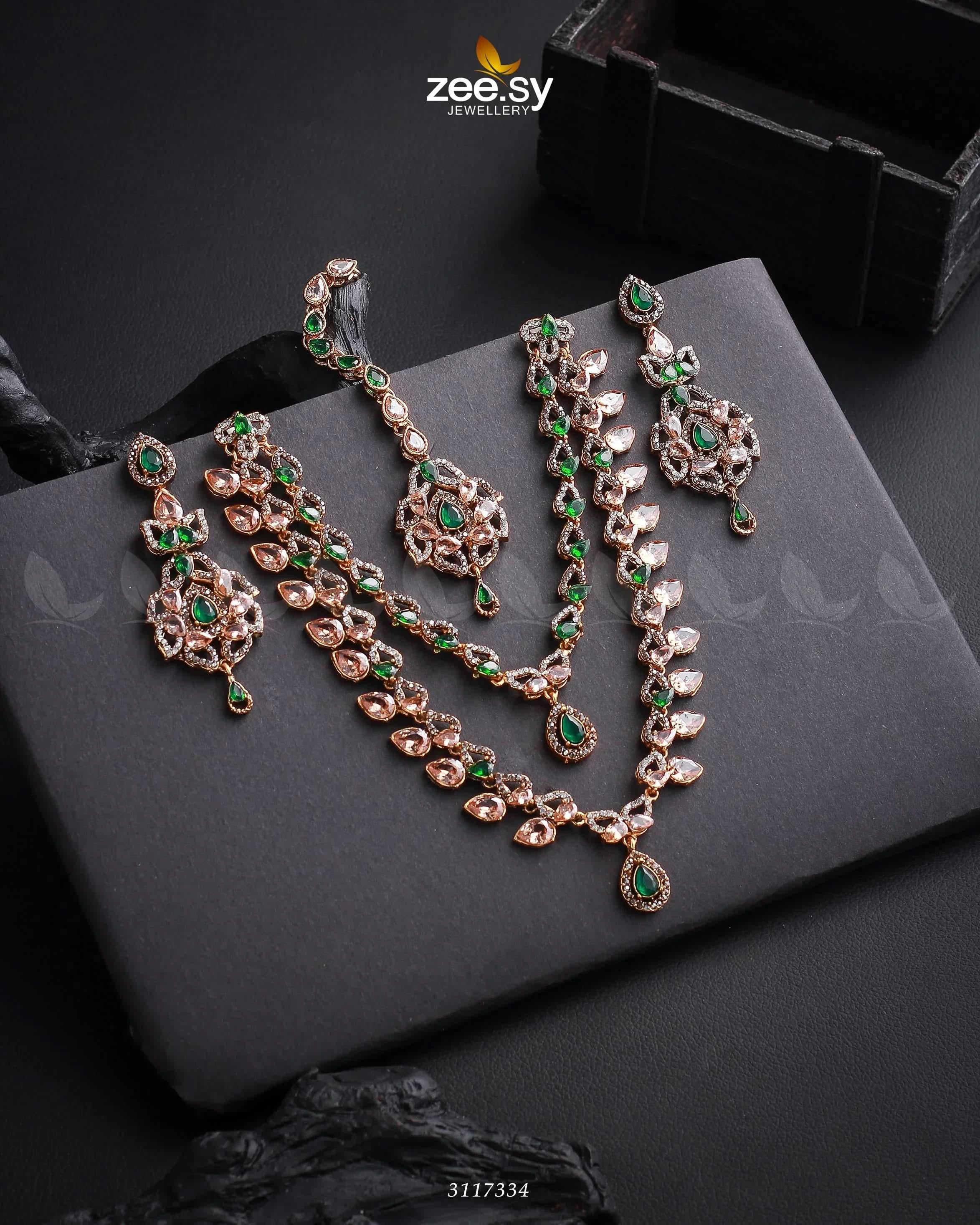 Urwa Hocane Necklace Set Golden Green Necklace Sets - Zeesy Jewellery Pakistan | Premium Artificial & Imitation Jewellery