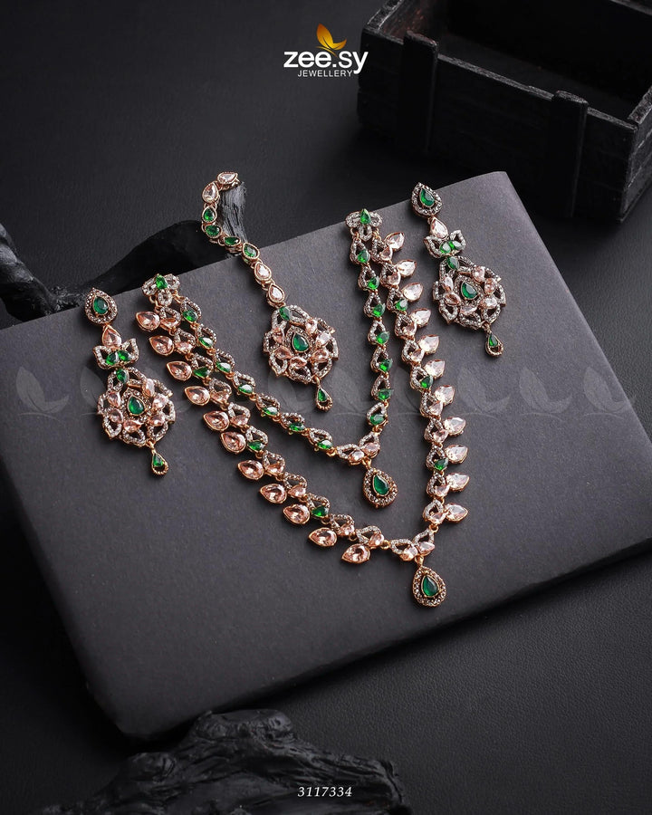 Urwa Hocane Necklace Set Golden Green Necklace Sets - Zeesy Jewellery Pakistan | Premium Artificial & Imitation Jewellery