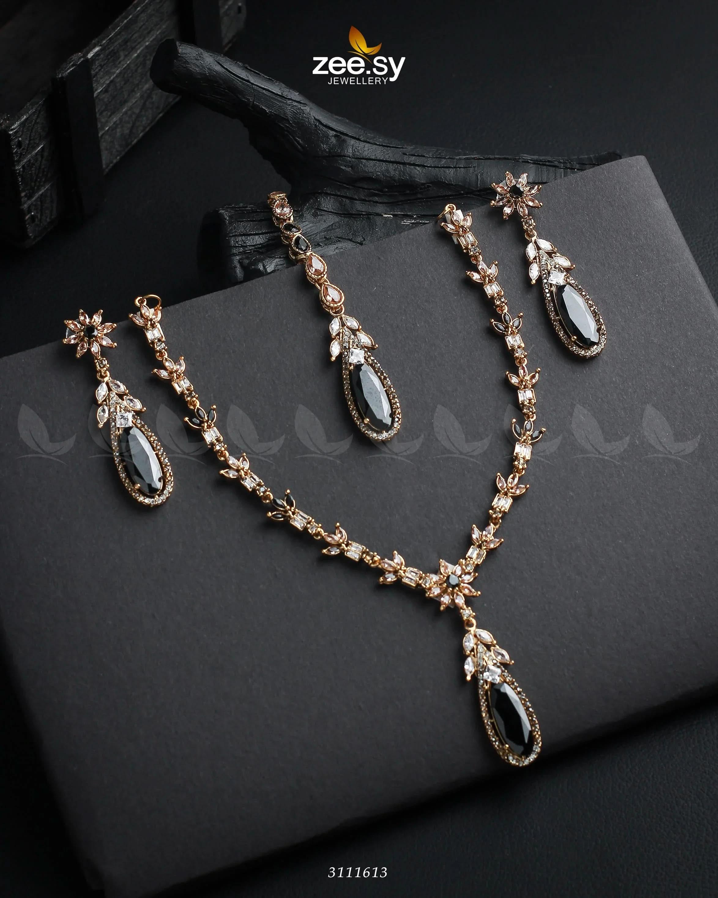 Saba Qamar Necklace Sets Golden Black Necklace Sets - Zeesy Jewellery Pakistan