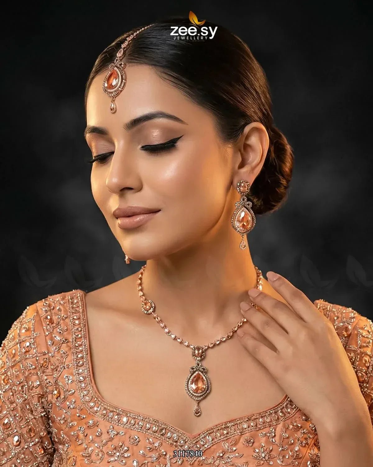 Syra Yousuf Necklace Set - Zeesy.pk