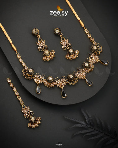 Achimenes Necklace Set Golden Black Necklace Sets - Zeesy Jewellery Pakistan | Premium Artificial & Imitation Jewellery