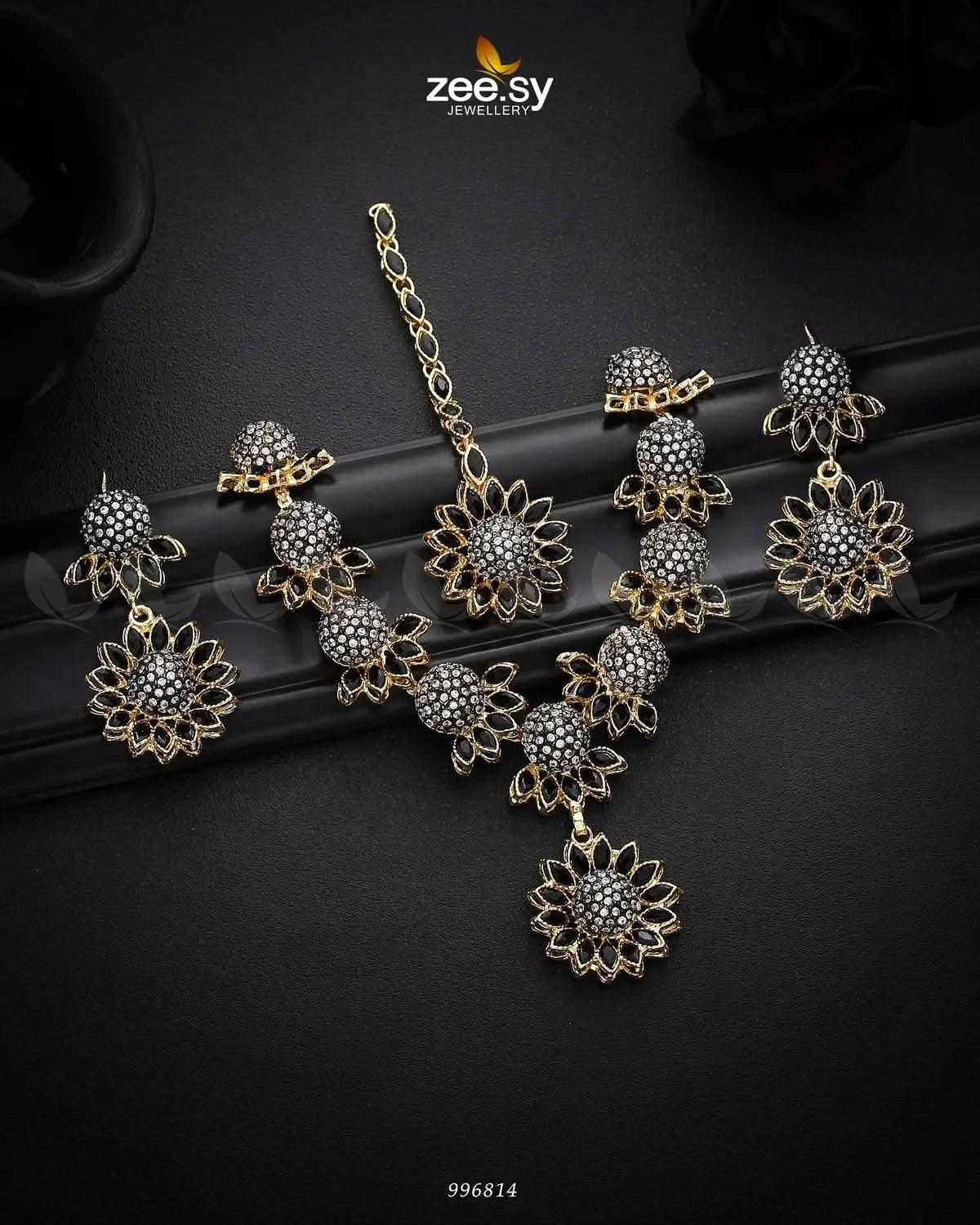 Aquilegia Necklace Set Golden Black Necklace Sets - Zeesy Jewellery Pakistan | Premium Artificial & Imitation Jewellery