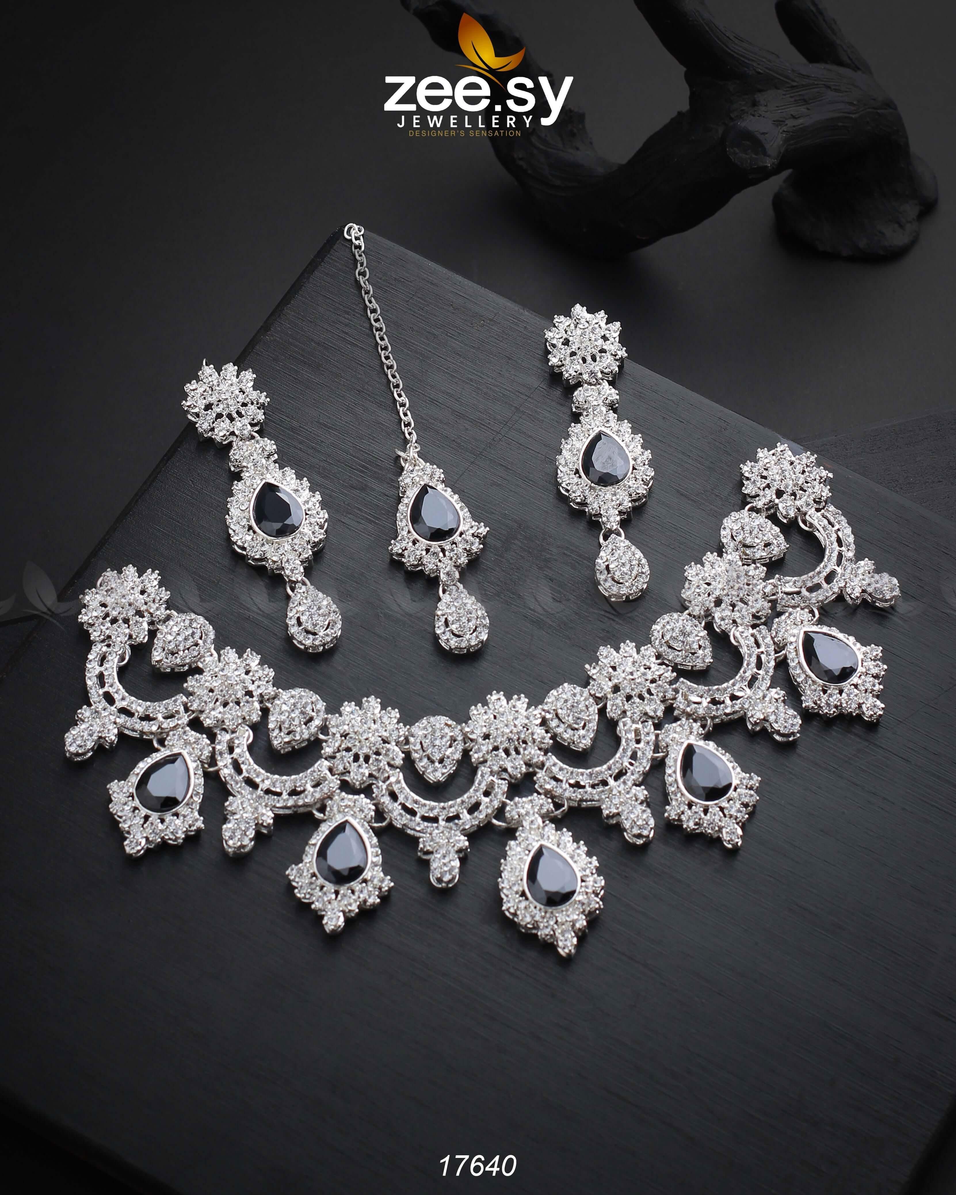 Aether Necklace - Zeesy.pk