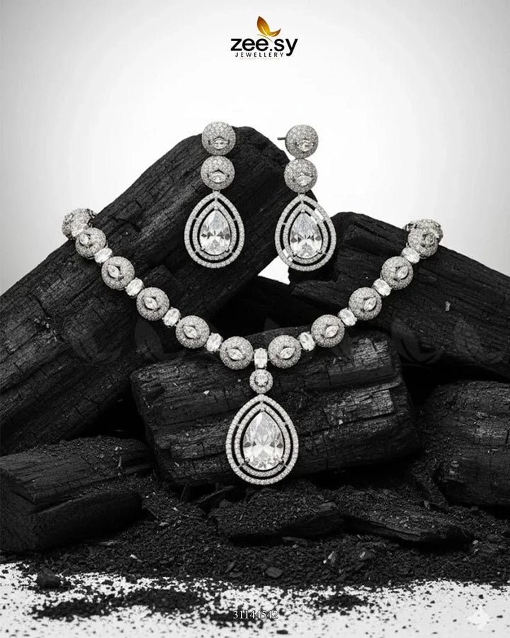 Elegant Heart Cluster Necklace Set Necklace Sets - Zeesy Jewellery Pakistan | Premium Artificial & Imitation Jewellery