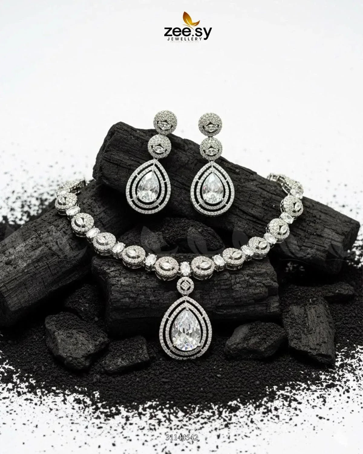 Elegant Heart Cluster Necklace Set Necklace Sets - Zeesy Jewellery Pakistan | Premium Artificial & Imitation Jewellery