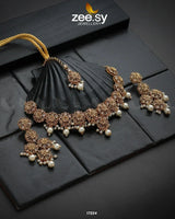 Magnolia Glimmer Necklace - Zeesy.pk