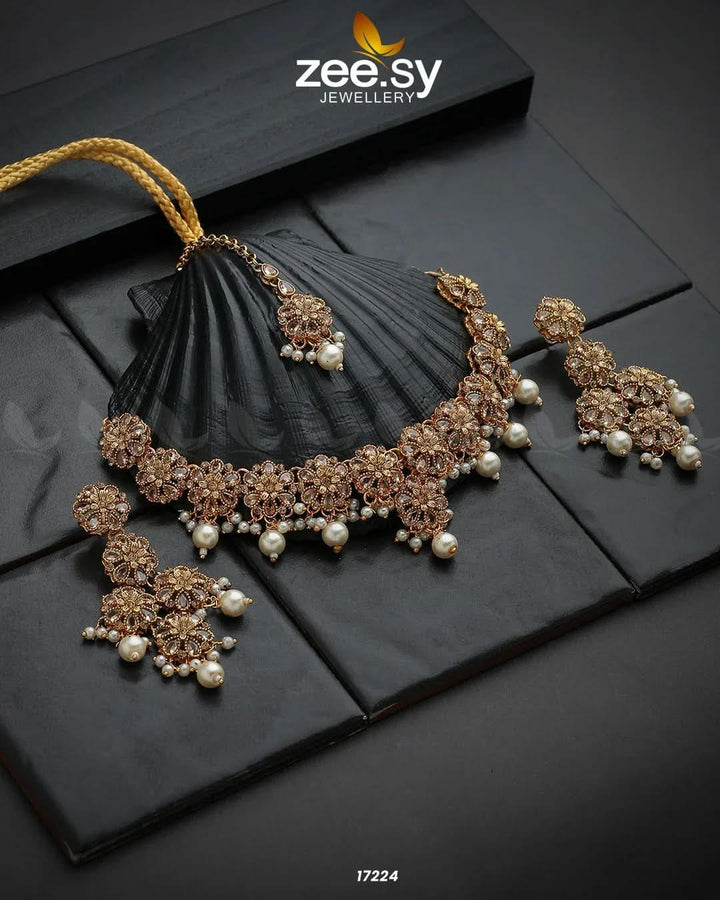 Magnolia Glimmer Necklace Necklace Sets - Zeesy Jewellery Pakistan | Premium Artificial & Imitation Jewellery