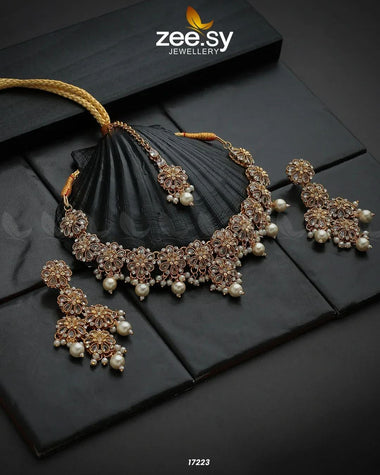 Magnolia Glimmer Necklace White Necklace Sets - Zeesy Jewellery Pakistan | Premium Artificial & Imitation Jewellery