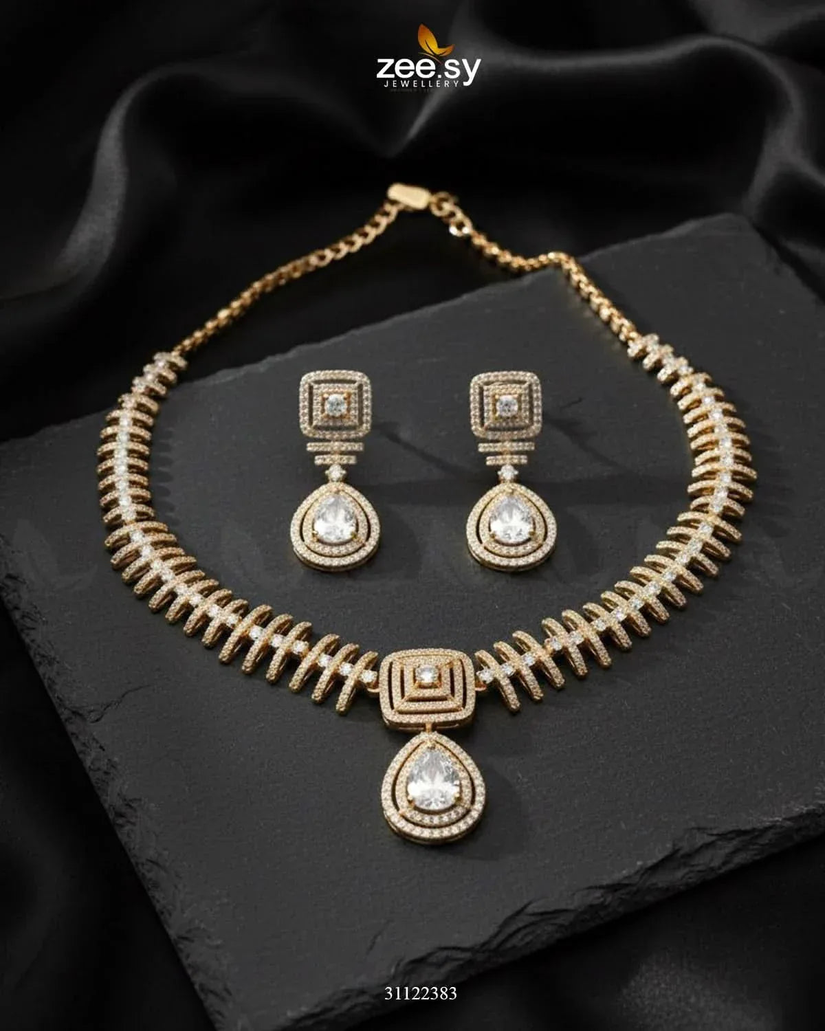 Kavita Art Oval Crystal Necklace Set Golden White Necklace Sets - Zeesy Jewellery Pakistan | Premium Artificial & Imitation Jewellery