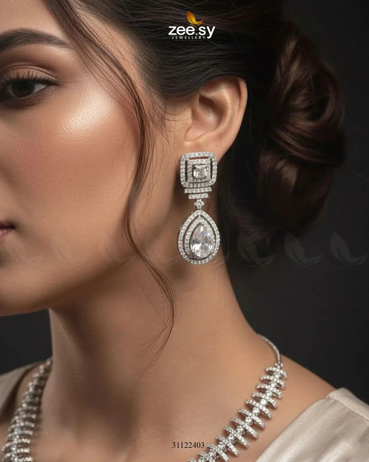 Kavita Art Oval Crystal Necklace Set Necklace Sets - Zeesy Jewellery Pakistan | Premium Artificial & Imitation Jewellery
