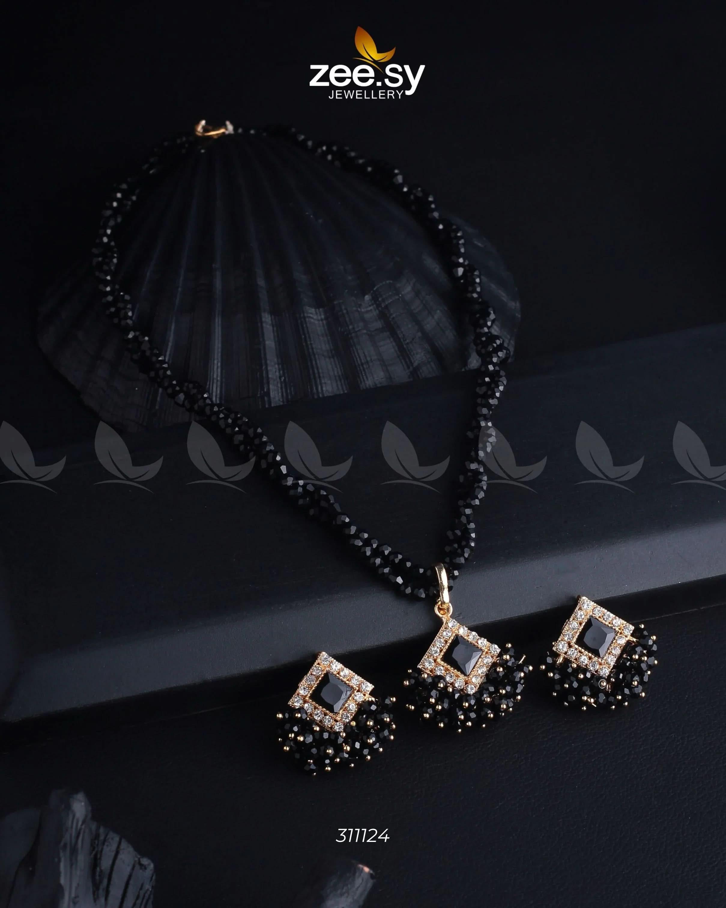 Pendant Necklace - Zeesy.pk