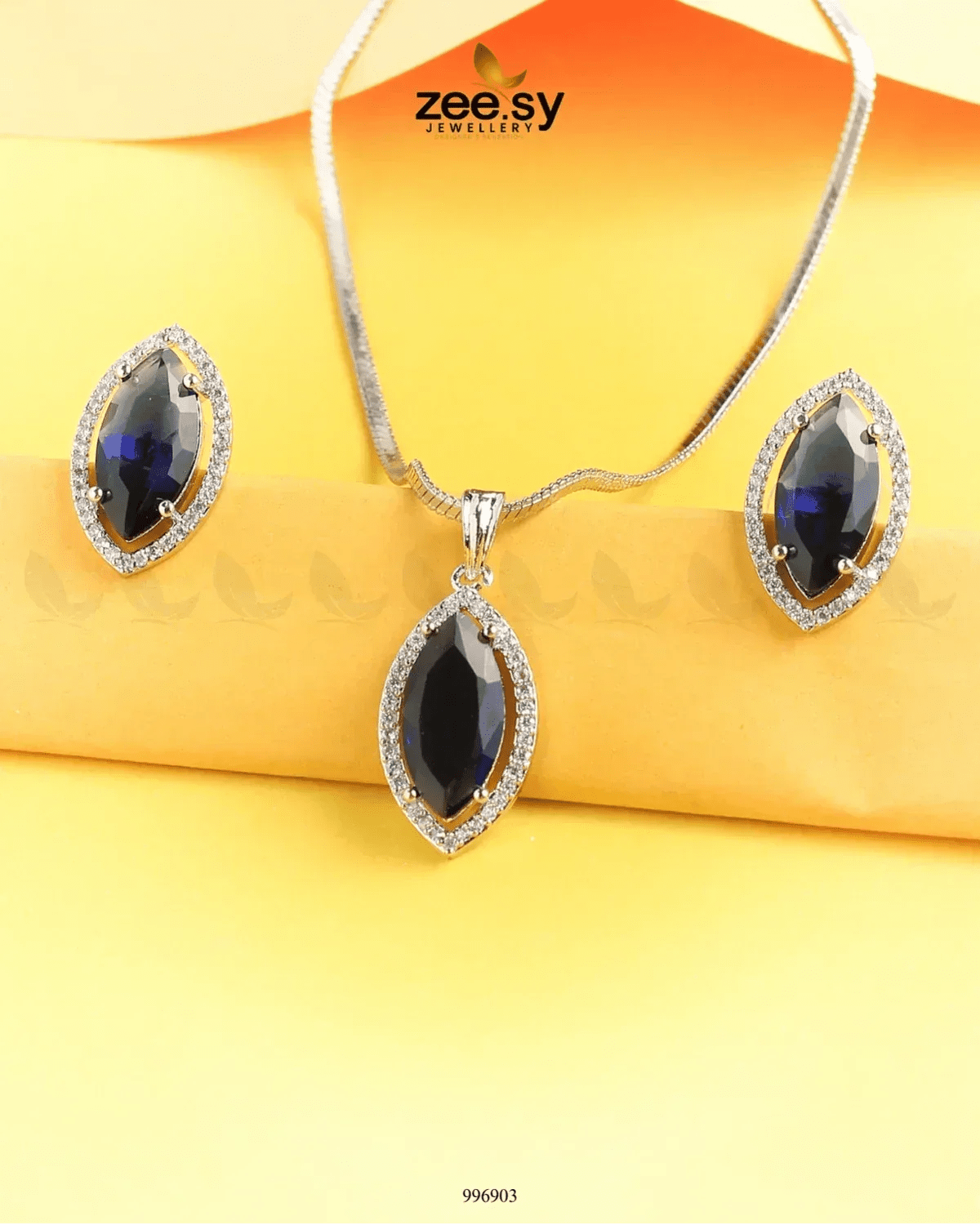 Verdant leafy Pendant Set - Zeesy.pk