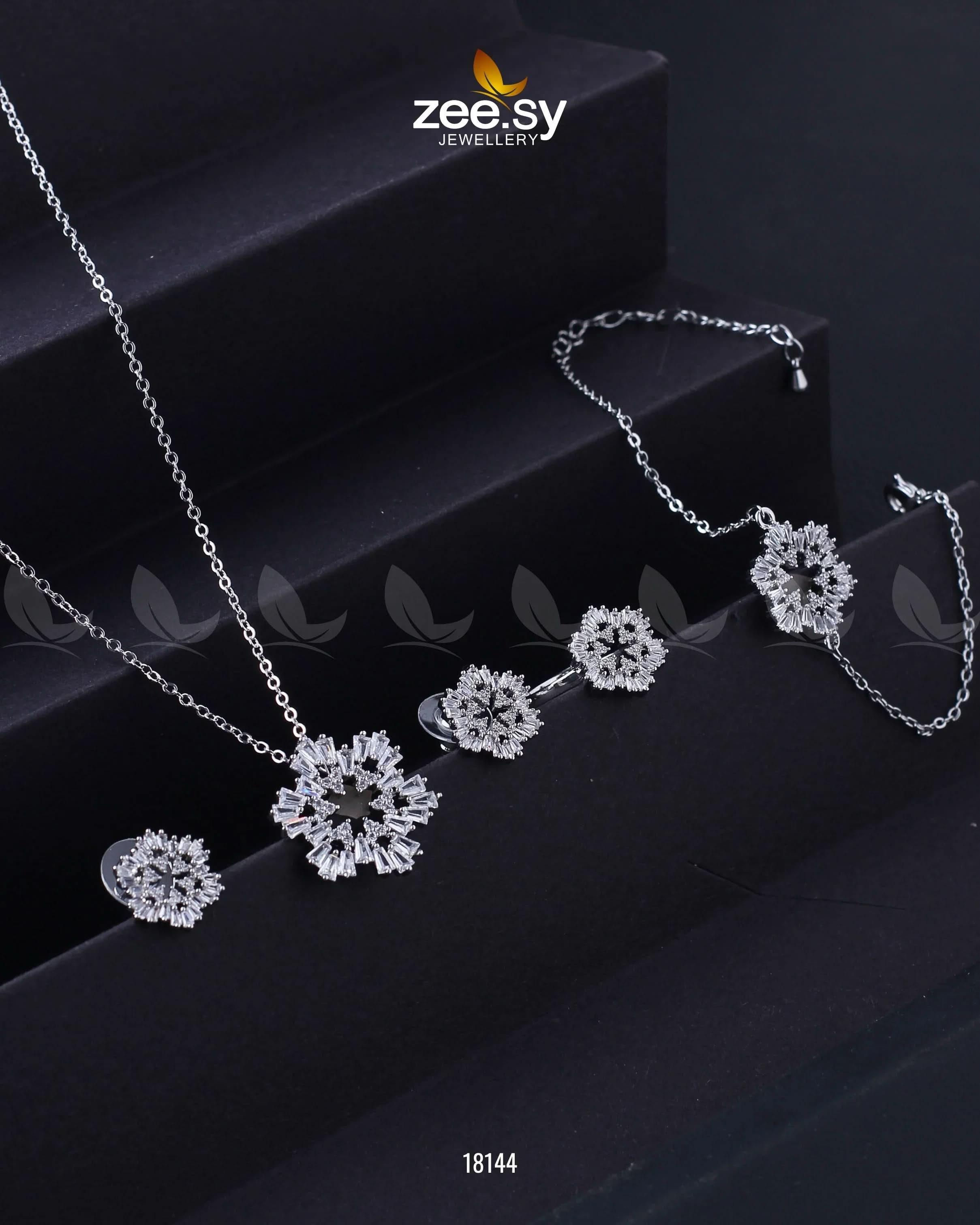 Snowflake Pendant Set - Zeesy.pk