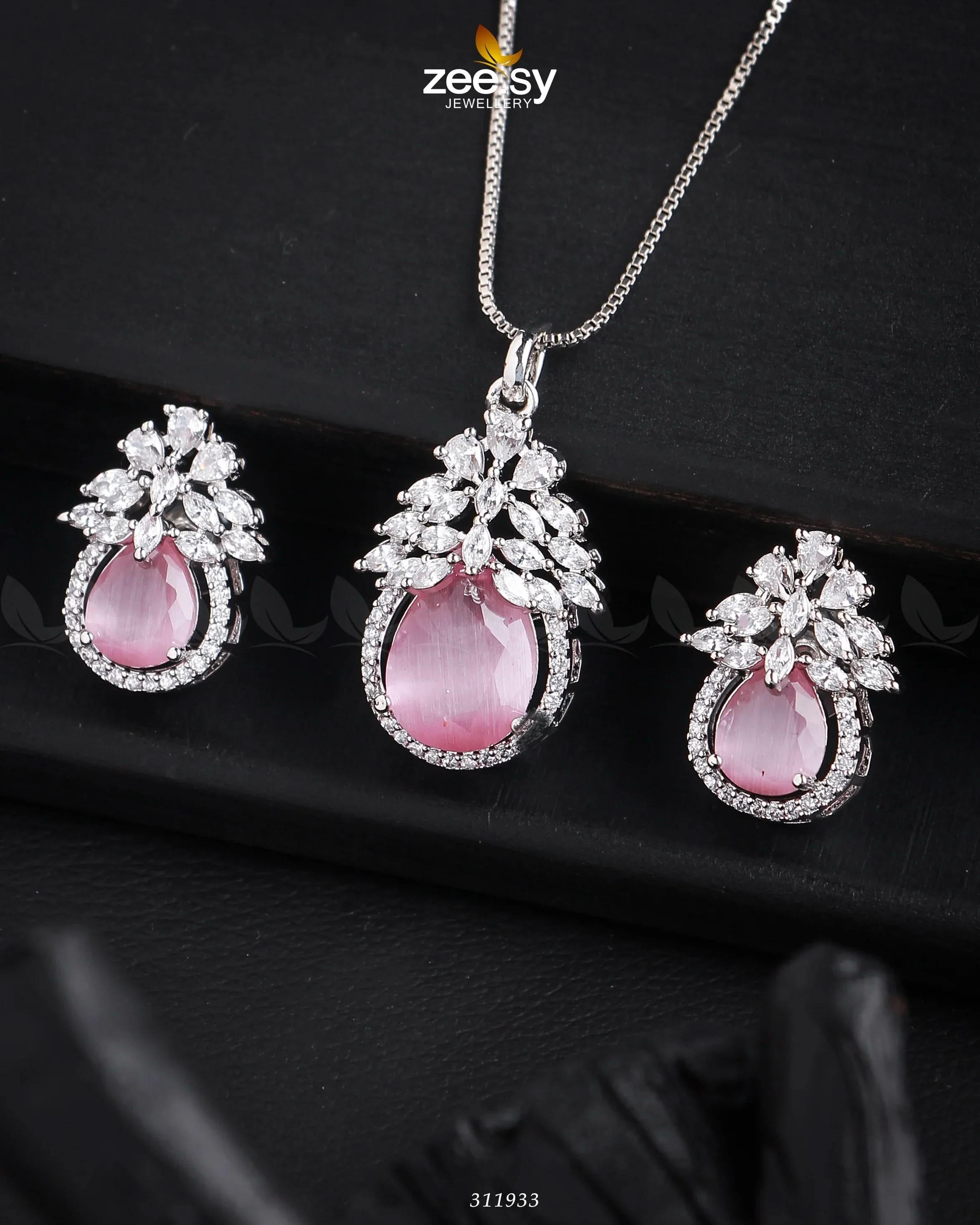 Zara's Pendant Set - Zeesy.pk
