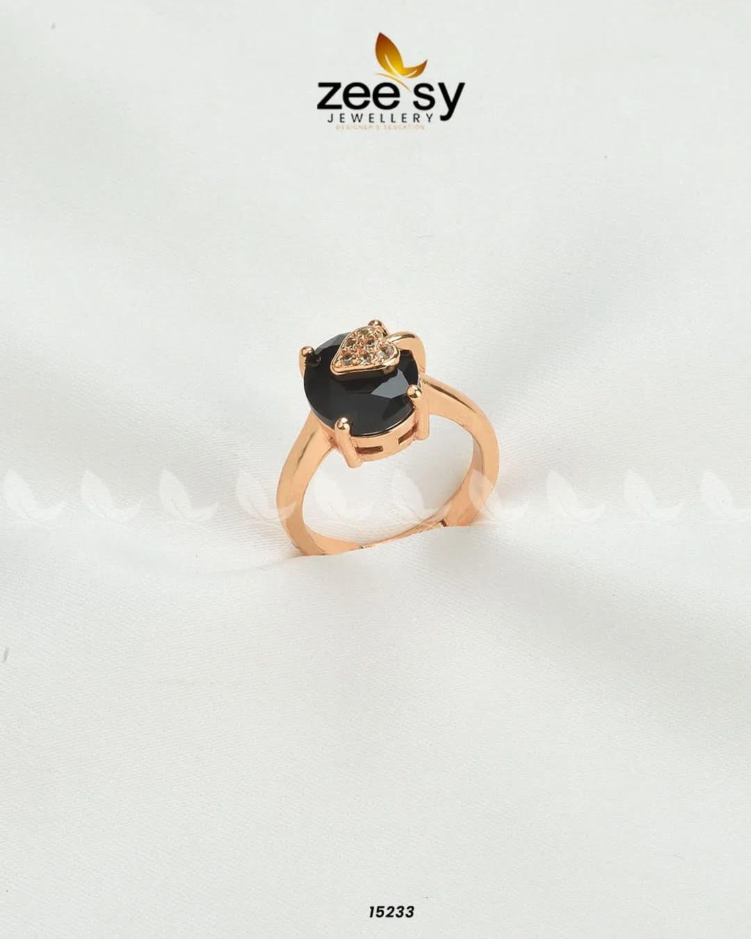 Sizzling Charming Ring - Zeesy.pk