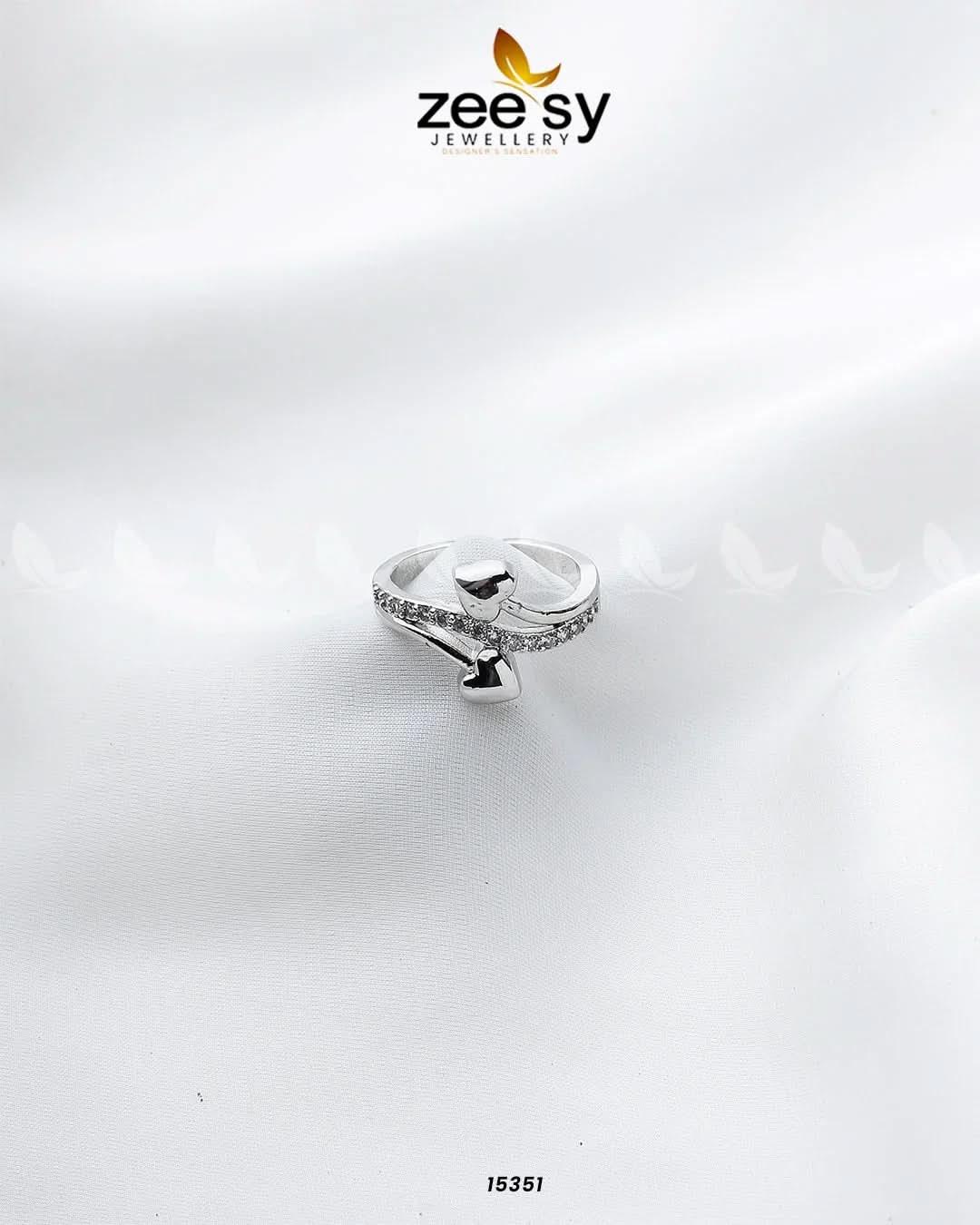 Daffodil Ring - Zeesy.pk