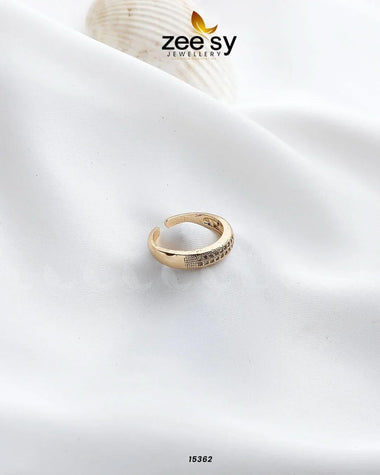 Frond Ring Golden Rings - Zeesy Jewellery Pakistan | Premium Artificial & Imitation Jewellery